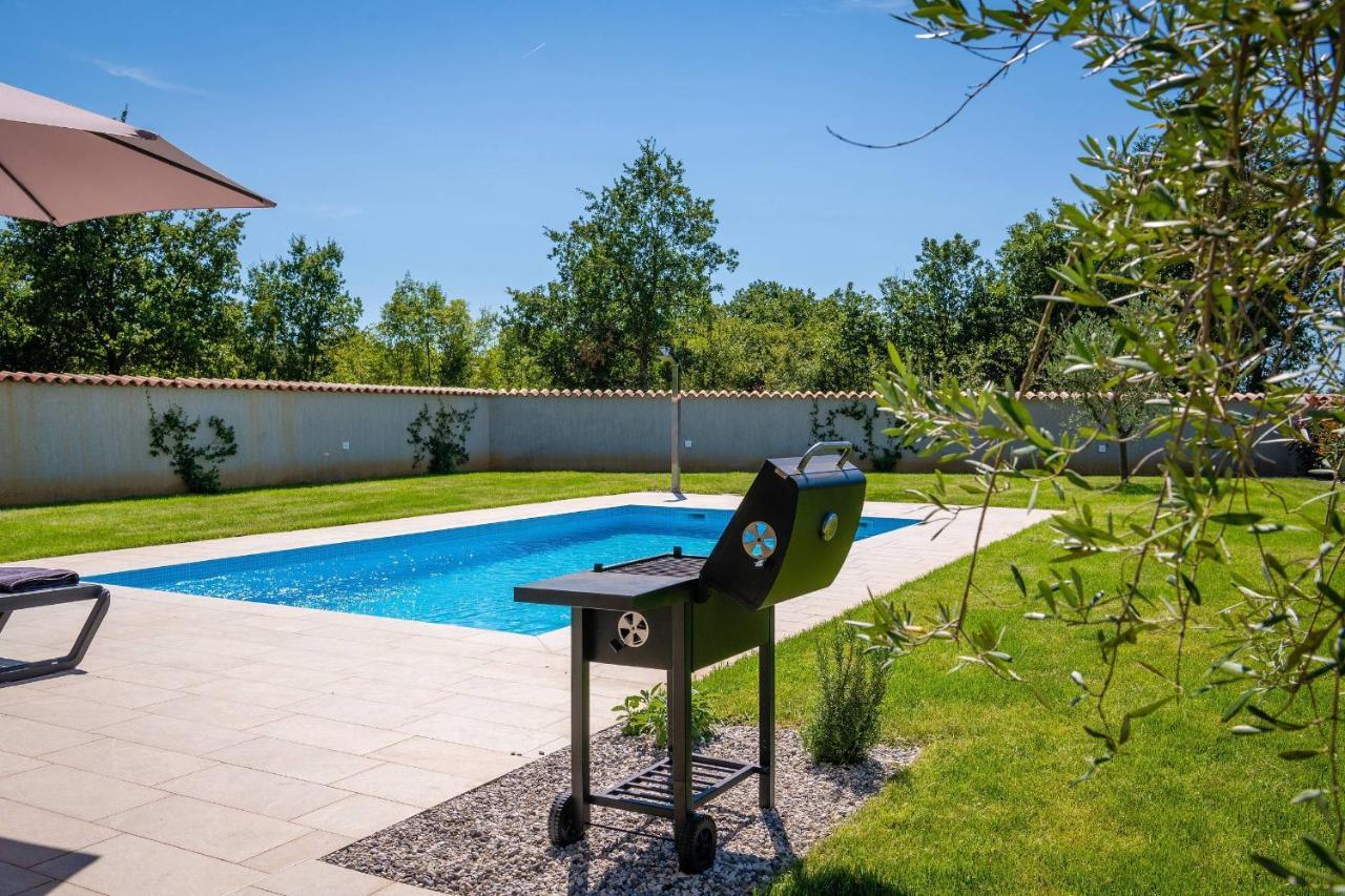 Holiday House Luca Poreč Exteriör bild