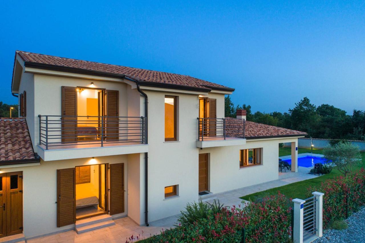 Holiday House Luca Poreč Exteriör bild